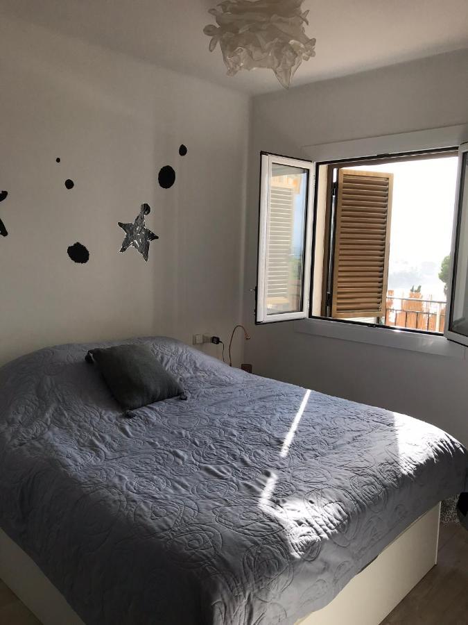 Apartamiento Canyelles Roses Bagian luar foto